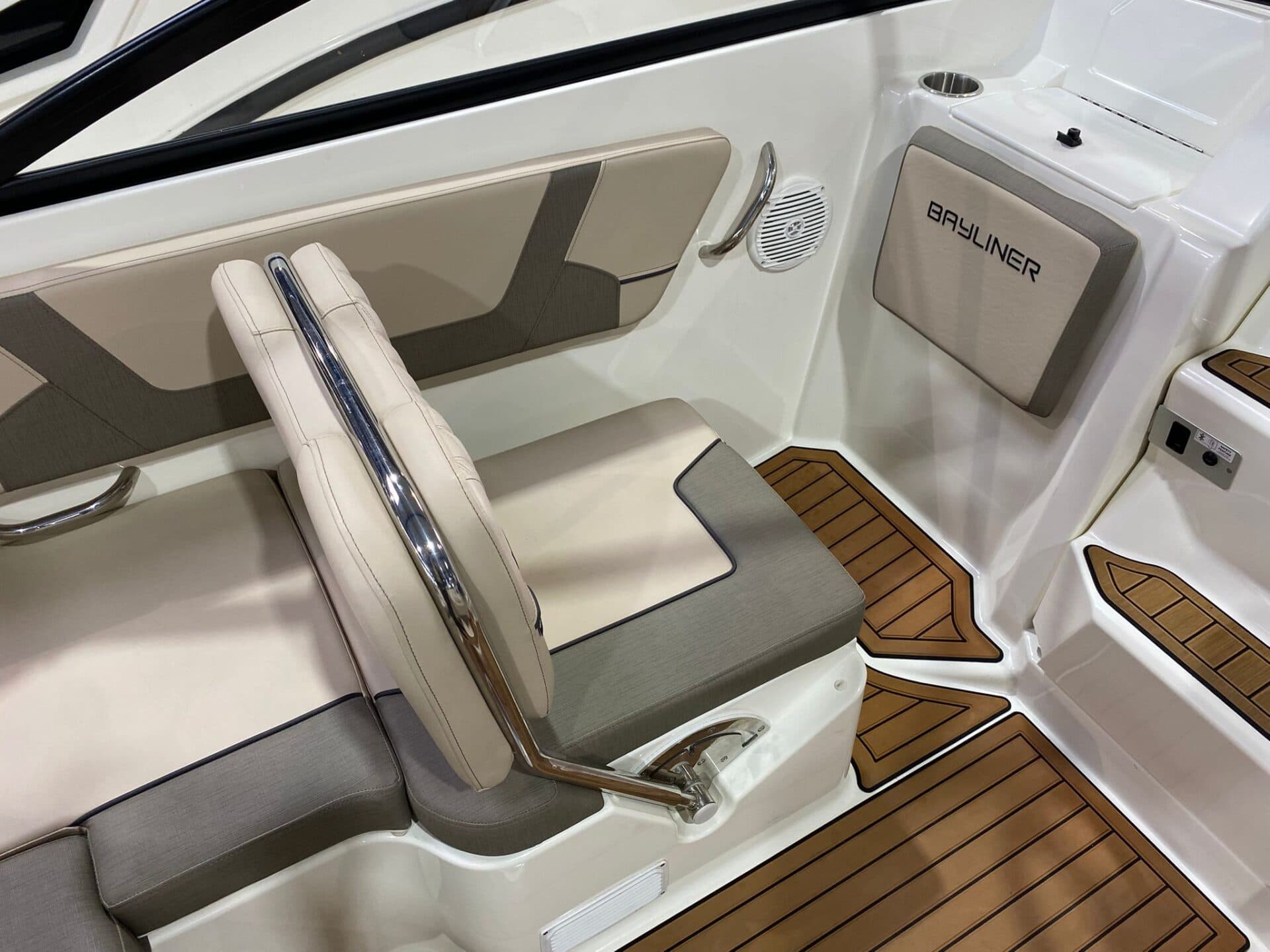BAYLINER VR5C – Bild 9