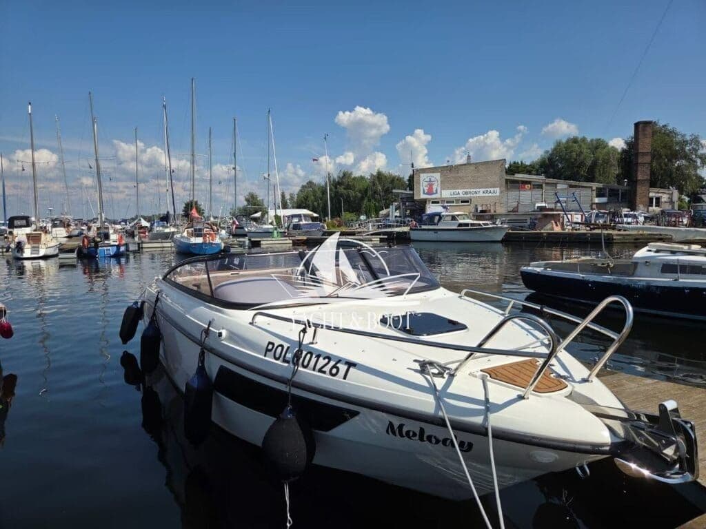 Hydromarin 6930 | mit Werksgarantie, neuwertig, inkl.Trailer – Bild 3