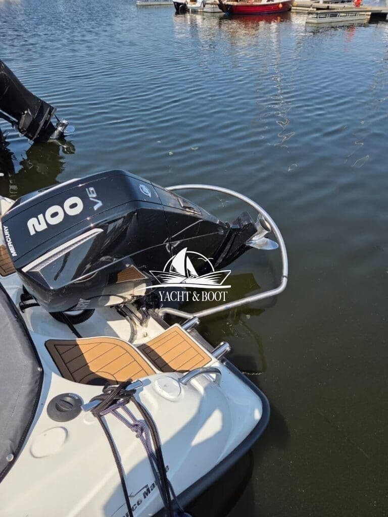 Hydromarin 6930 | mit Werksgarantie, neuwertig, inkl.Trailer – Bild 5