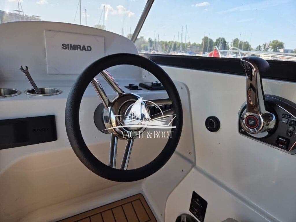 Hydromarin 6930 | mit Werksgarantie, neuwertig, inkl.Trailer – Bild 8