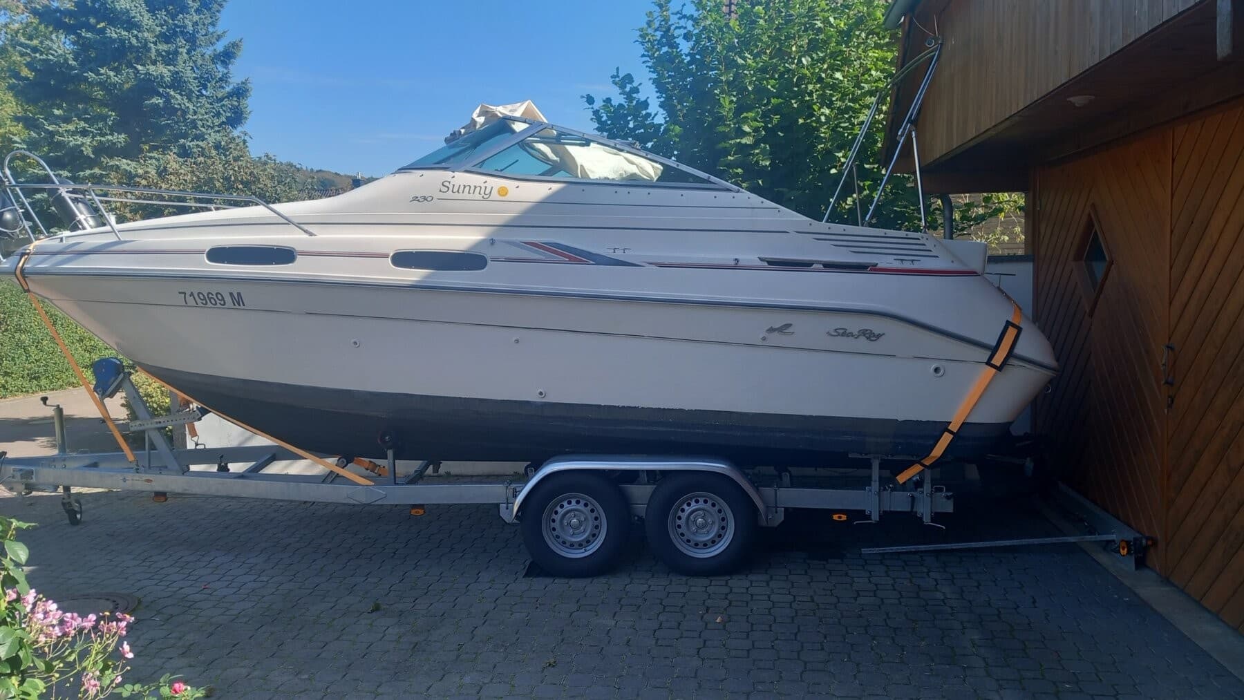 Sea Ray 230 DA