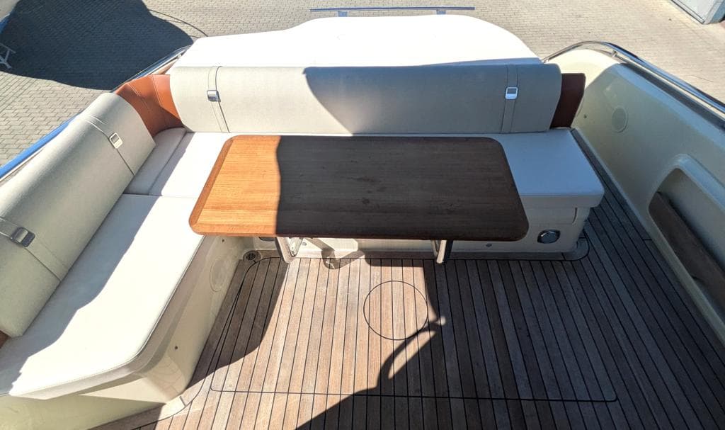 Invictus GT 320 – Bild 9