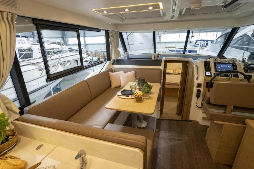 Swift Trawler 41 Sedan – Bild 7