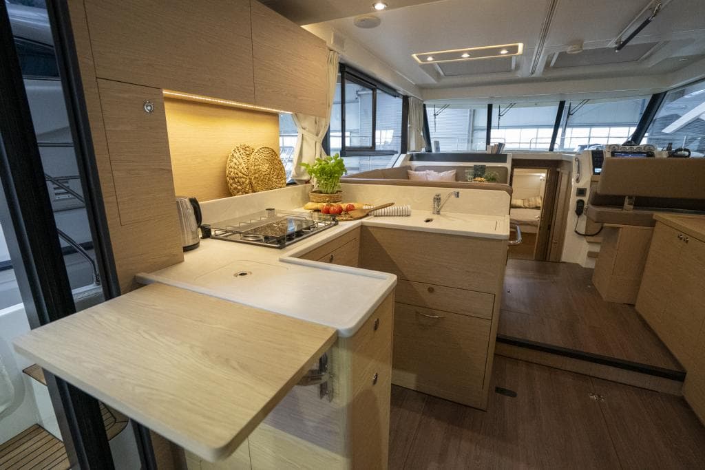 Swift Trawler 41 Sedan – Bild 4