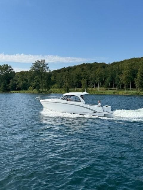 Beneteau Antares 7 OB V2