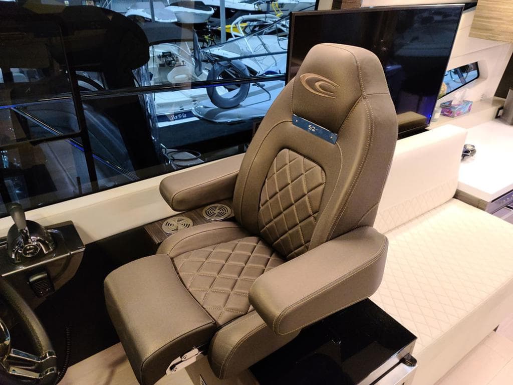 Cobrey 52 HT mit Bodenseezulassung – Bild 11