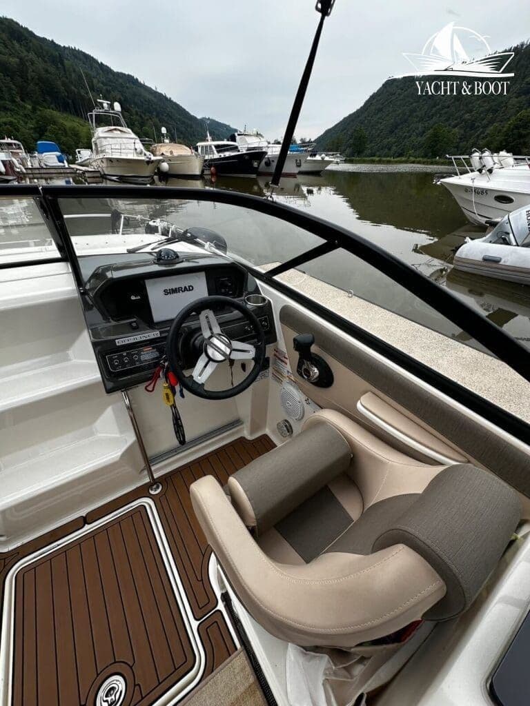 Bayliner VR6 C | nur 106 Std., 300 PS, Vollausstatung – Bild 9