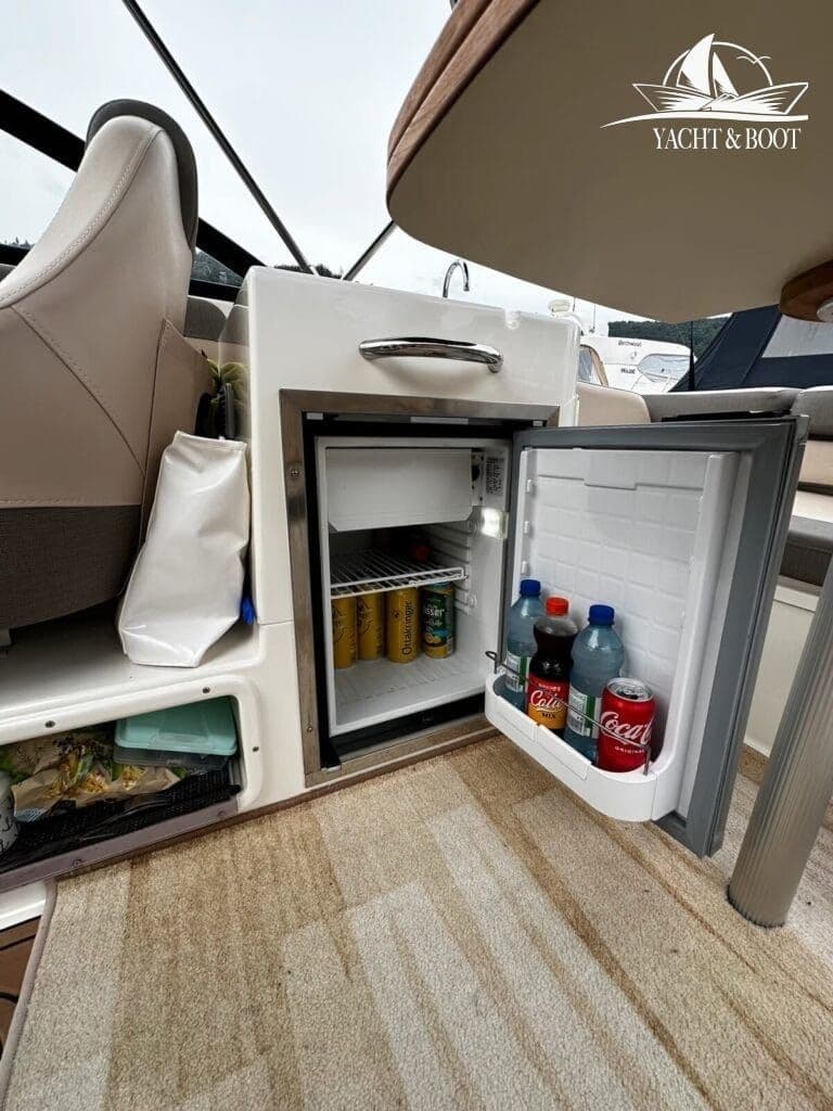 Bayliner VR6 C | nur 106 Std., 300 PS, Vollausstatung – Bild 12
