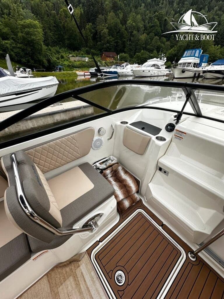 Bayliner VR6 C | nur 106 Std., 300 PS, Vollausstatung – Bild 10
