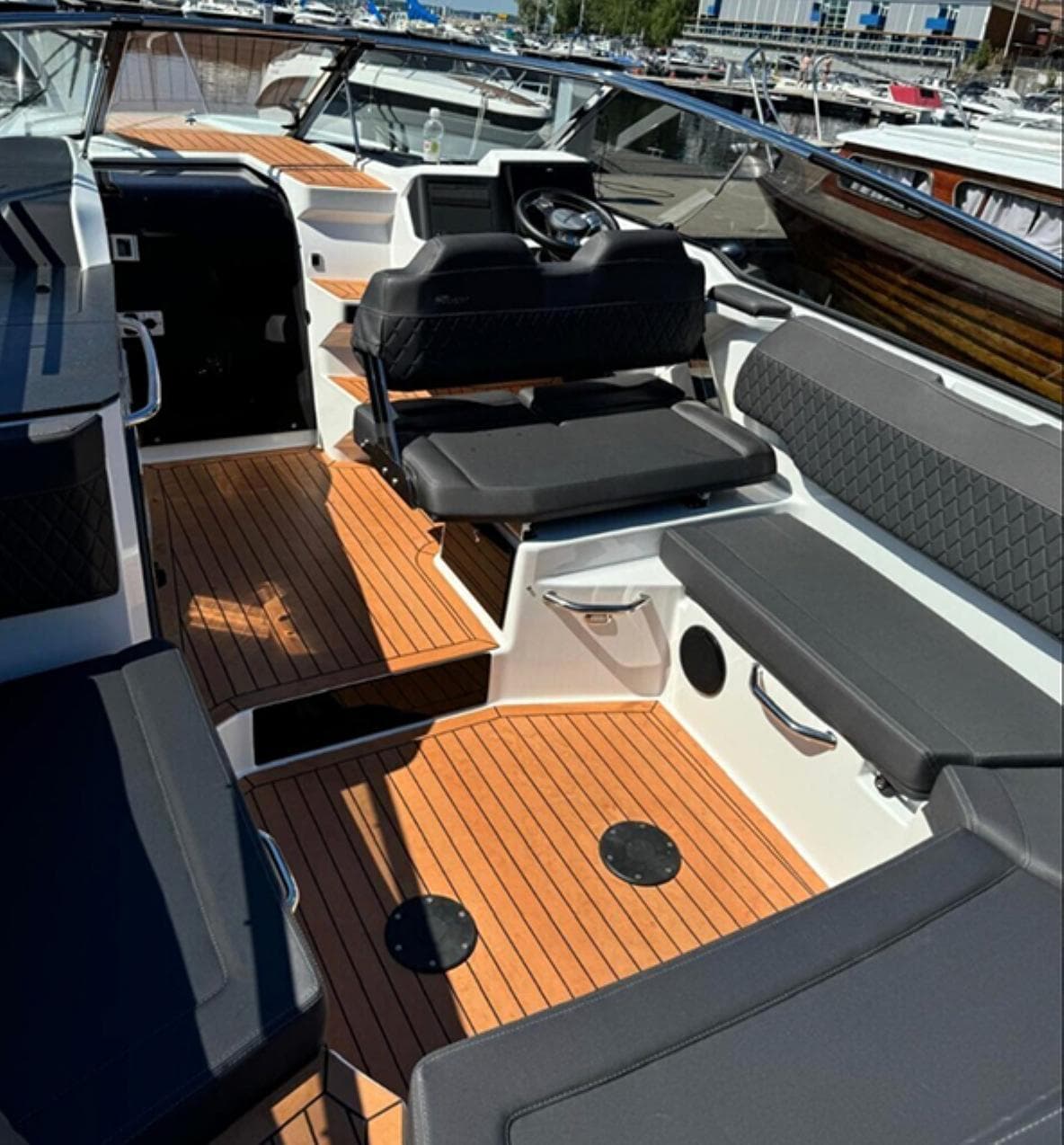 Eker Design AS Silver Raptor DCz – Bild 9