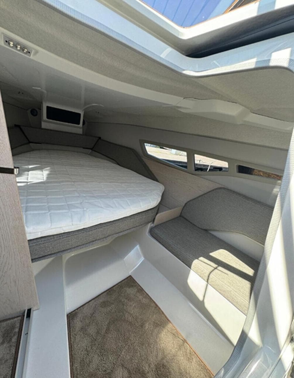 Eker Design AS Silver Raptor DCz – Bild 17