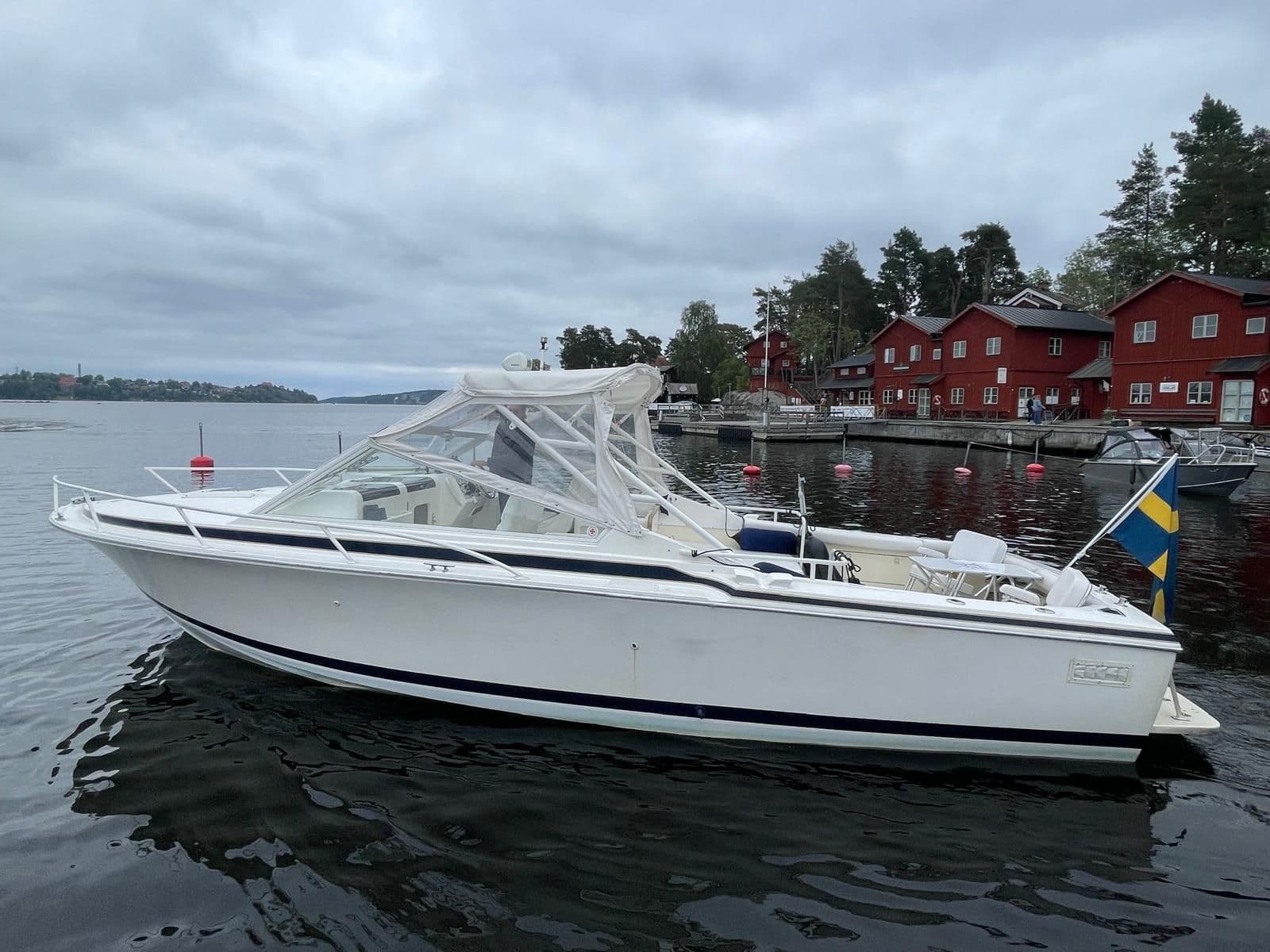 Bertram 28 Moppie