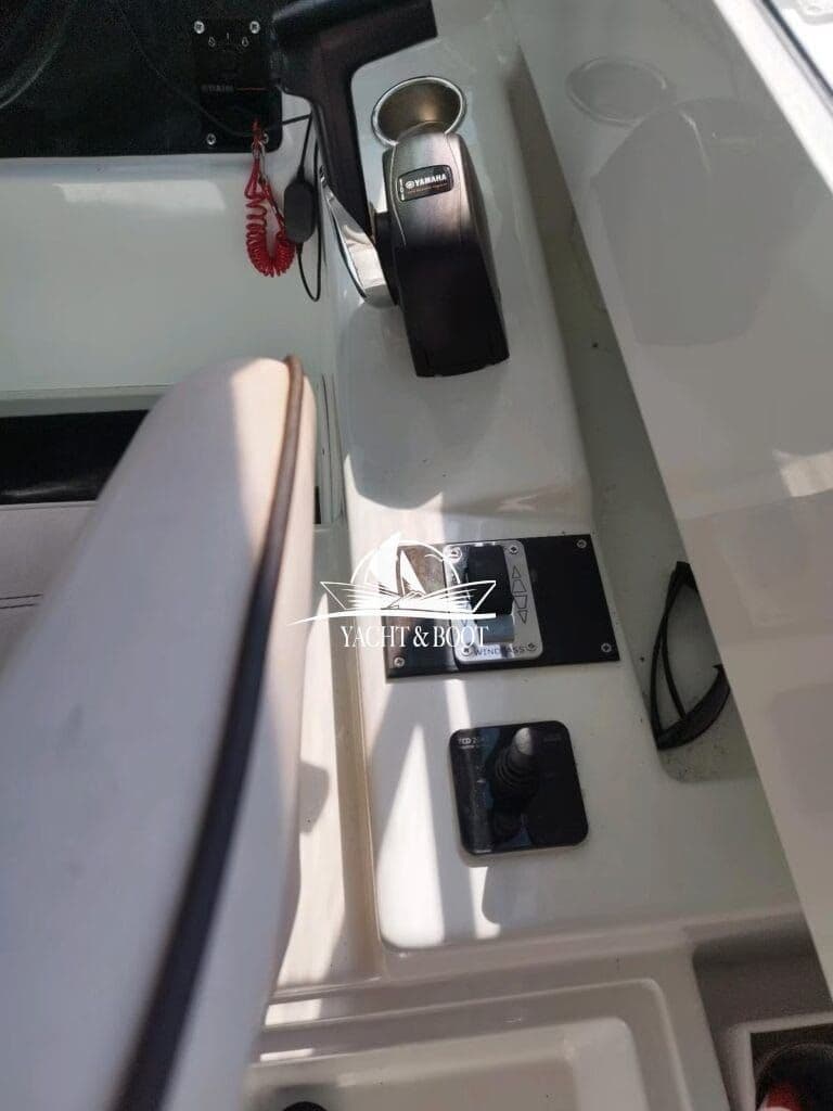Velvette V 23 Active Seda | 200 PS, Rauwasser, inkl. Trailer – Bild 12