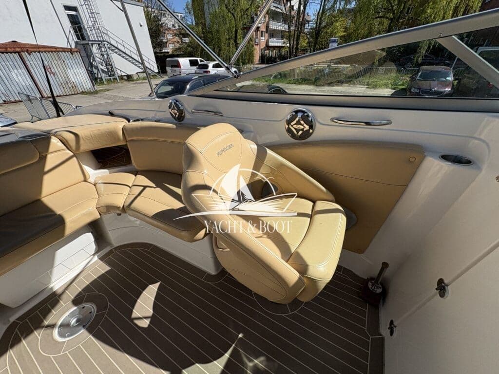 Rinker 246 Captiva CC | 300 PS (v8), 610 h, inkl. Trailer – Bild 18