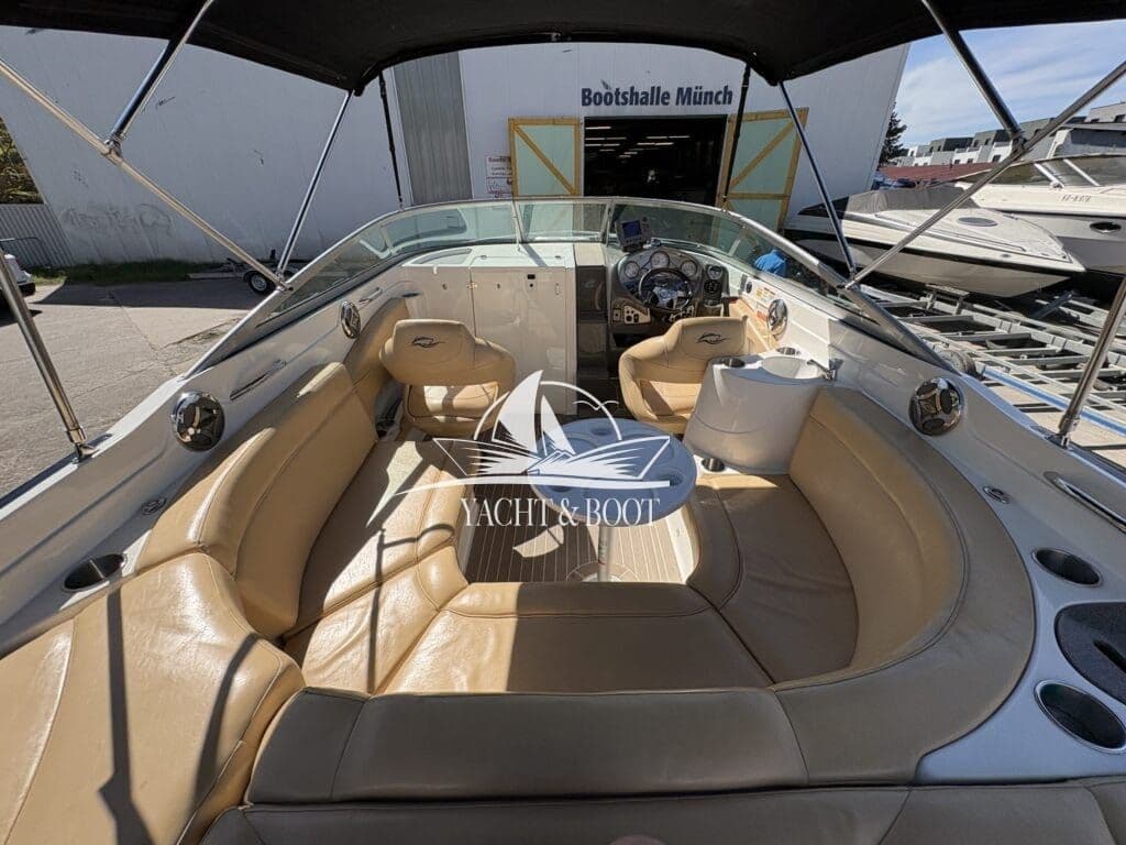 Rinker 246 Captiva CC | 300 PS (v8), 610 h, inkl. Trailer – Bild 12