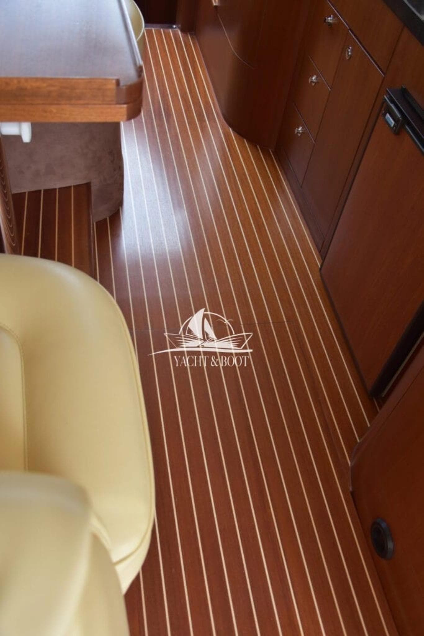 Galeon 330 Fly – Bild 9