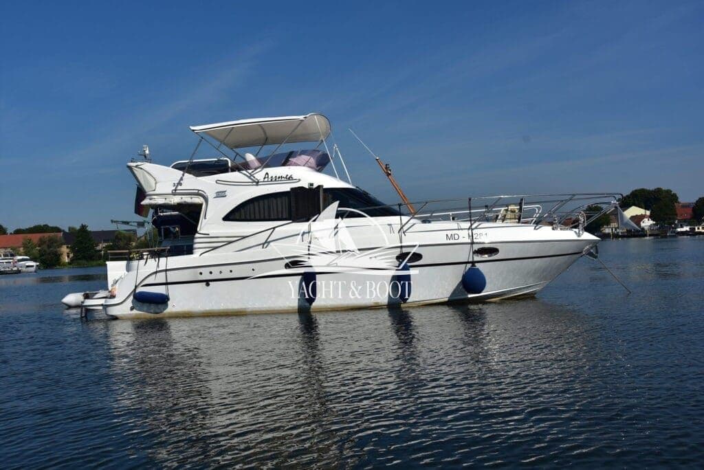 Galeon 330 Fly