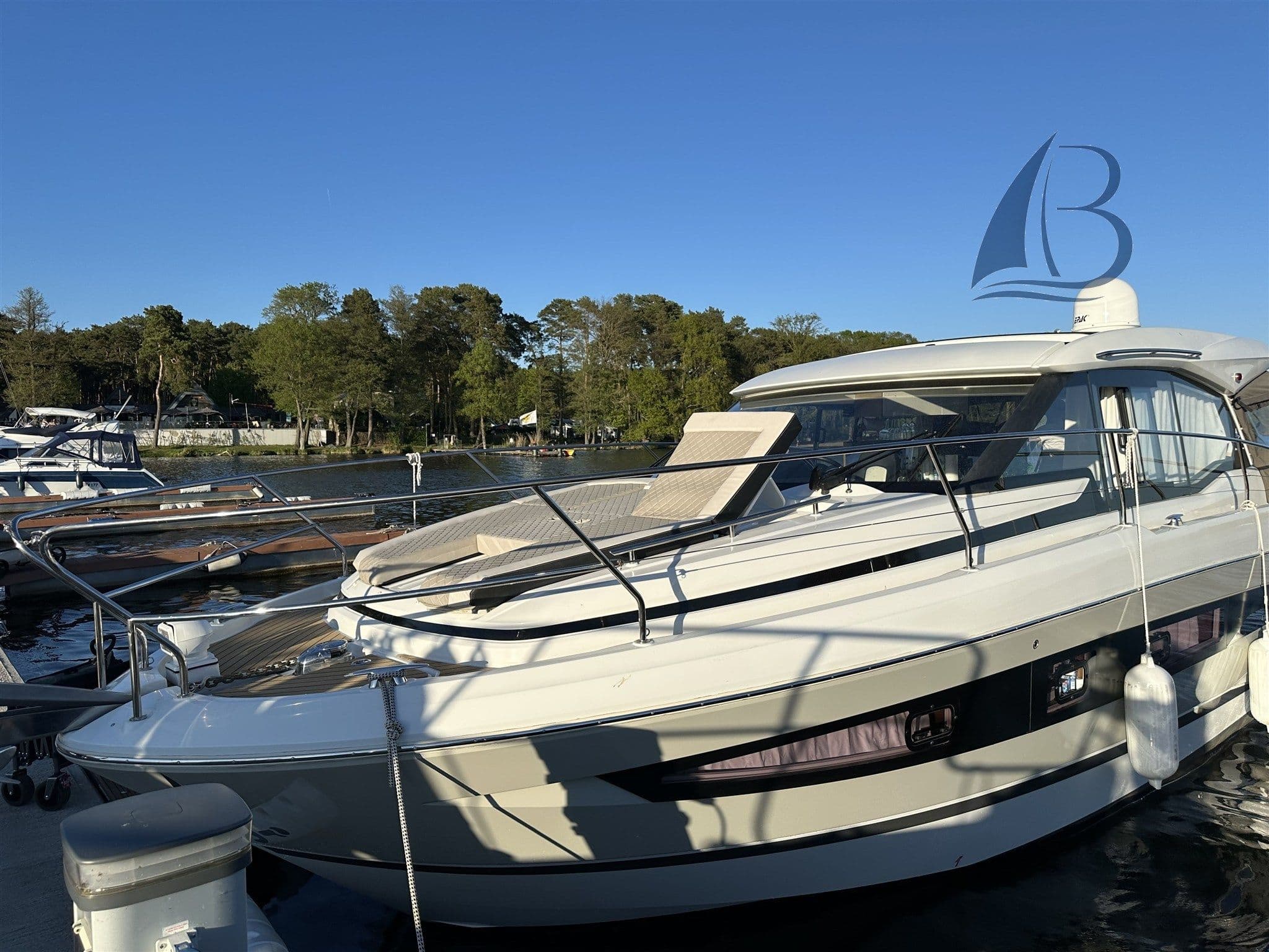 Jeanneau NC 37 – Bild 2
