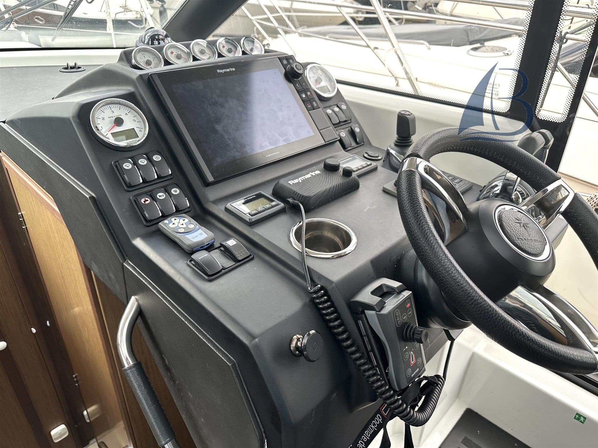 Jeanneau NC 37 – Bild 10