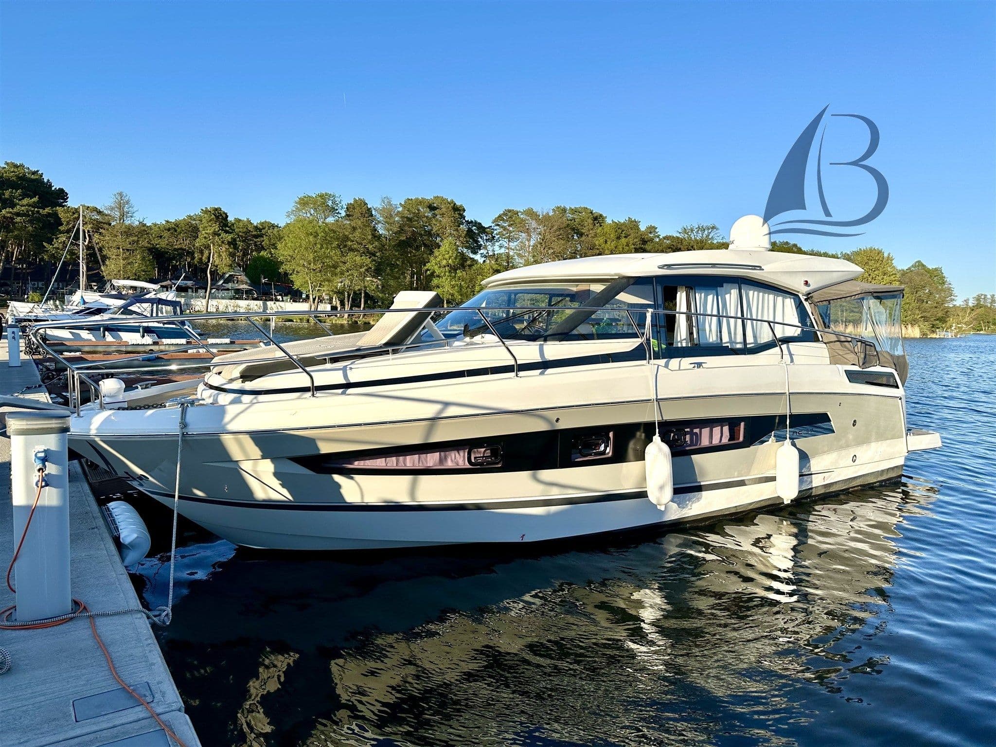 Jeanneau NC 37