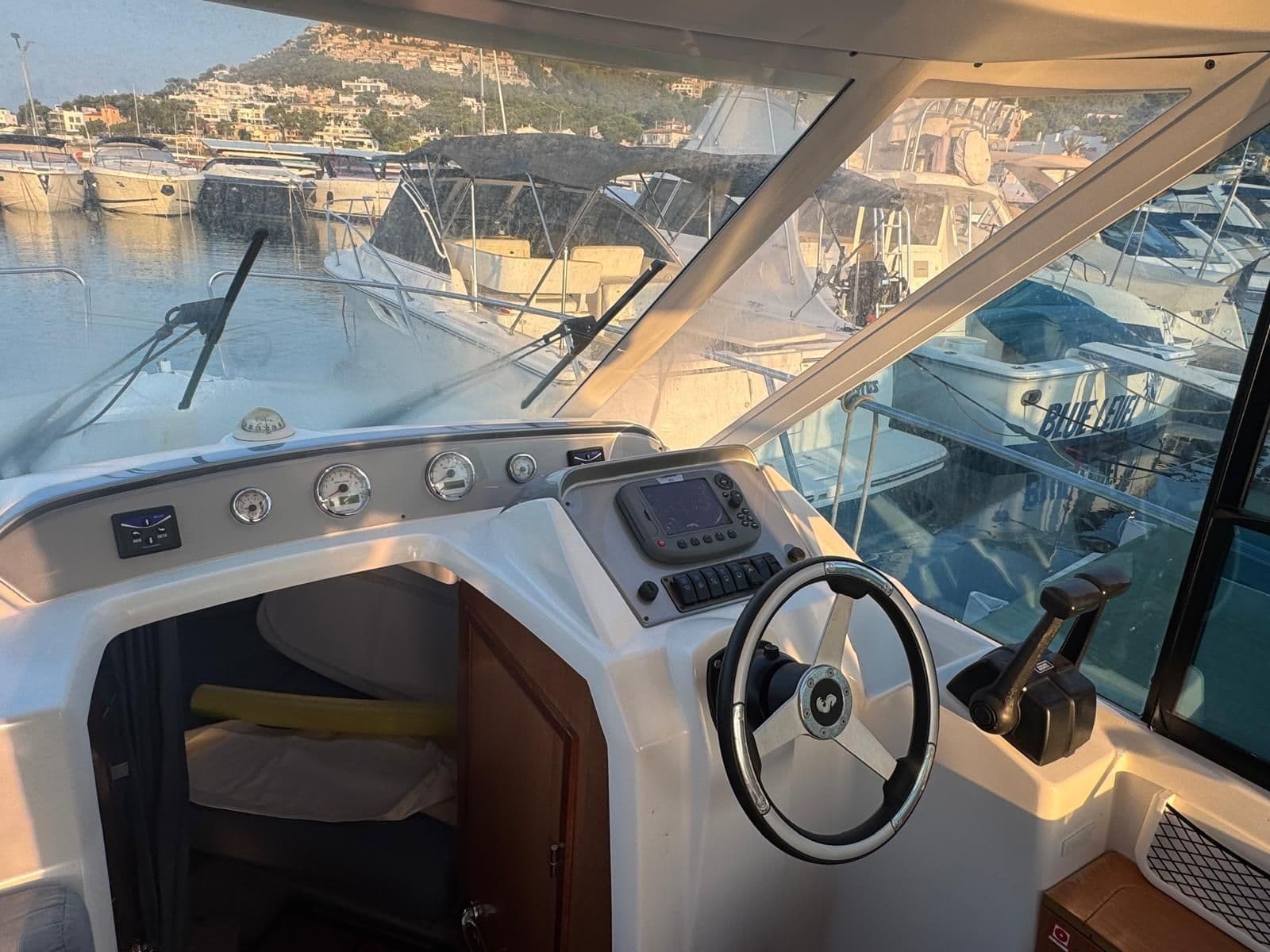 Beneteau Antares 8.80 – Bild 8