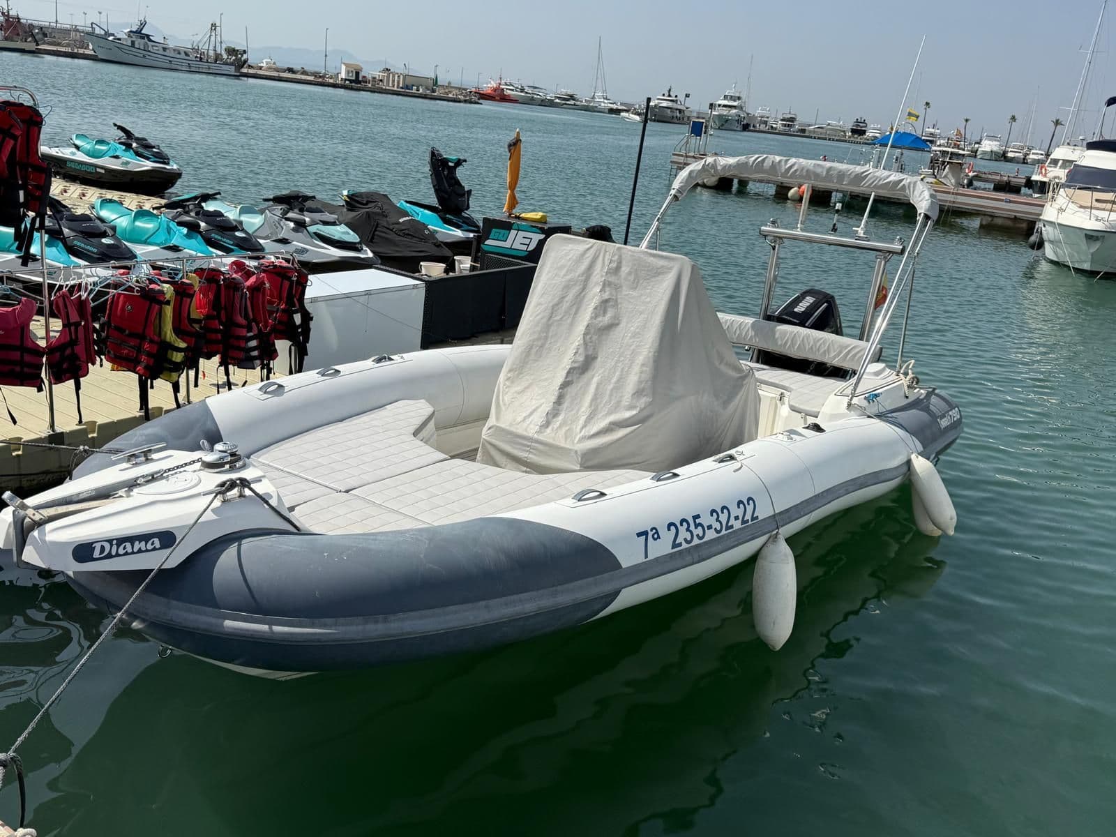 Marlin Boats 790