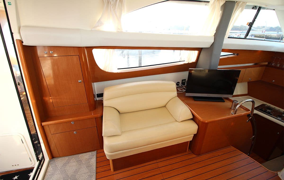 Jeanneau Prestige 42 Flybridge – Bild 12