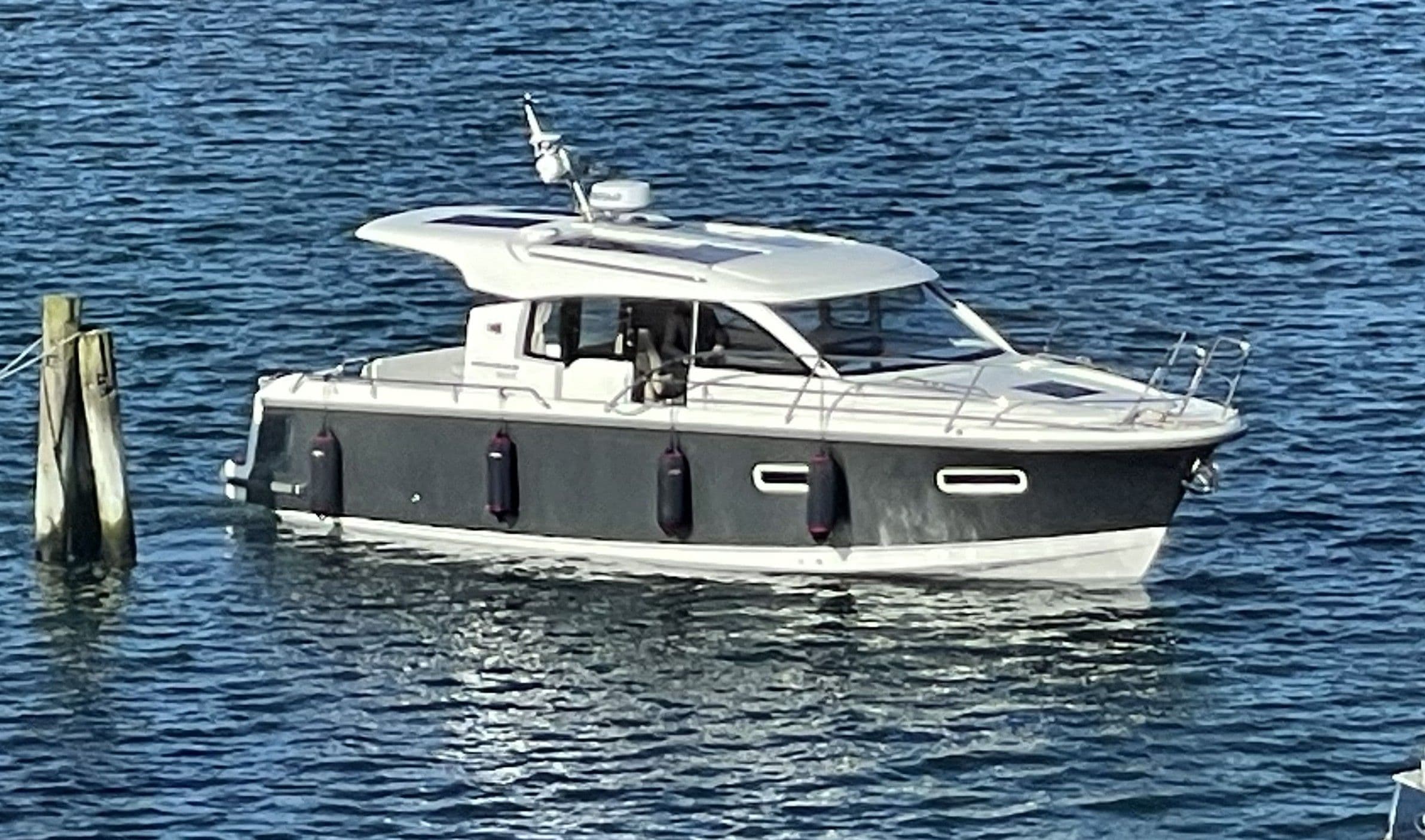 Nimbus 305 Coupé