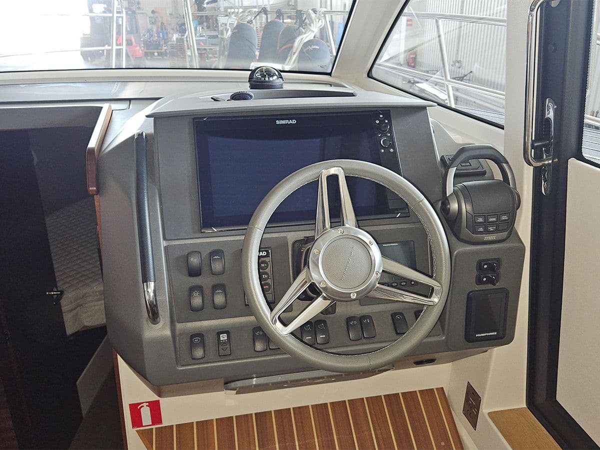 Nimbus 305 Coupé – Bild 16