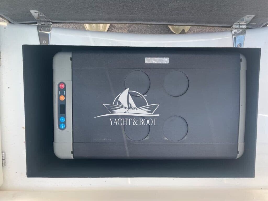 Viper 243 I Sportboot, 435 PS, Unikat, inkl. Trailer – Bild 8