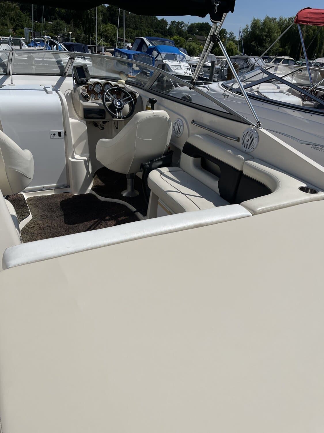 Rinker Captiva 232 – Bild 6