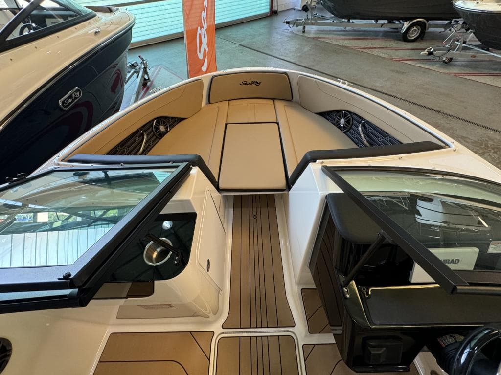 Sea Ray 190 SPX – Bild 10