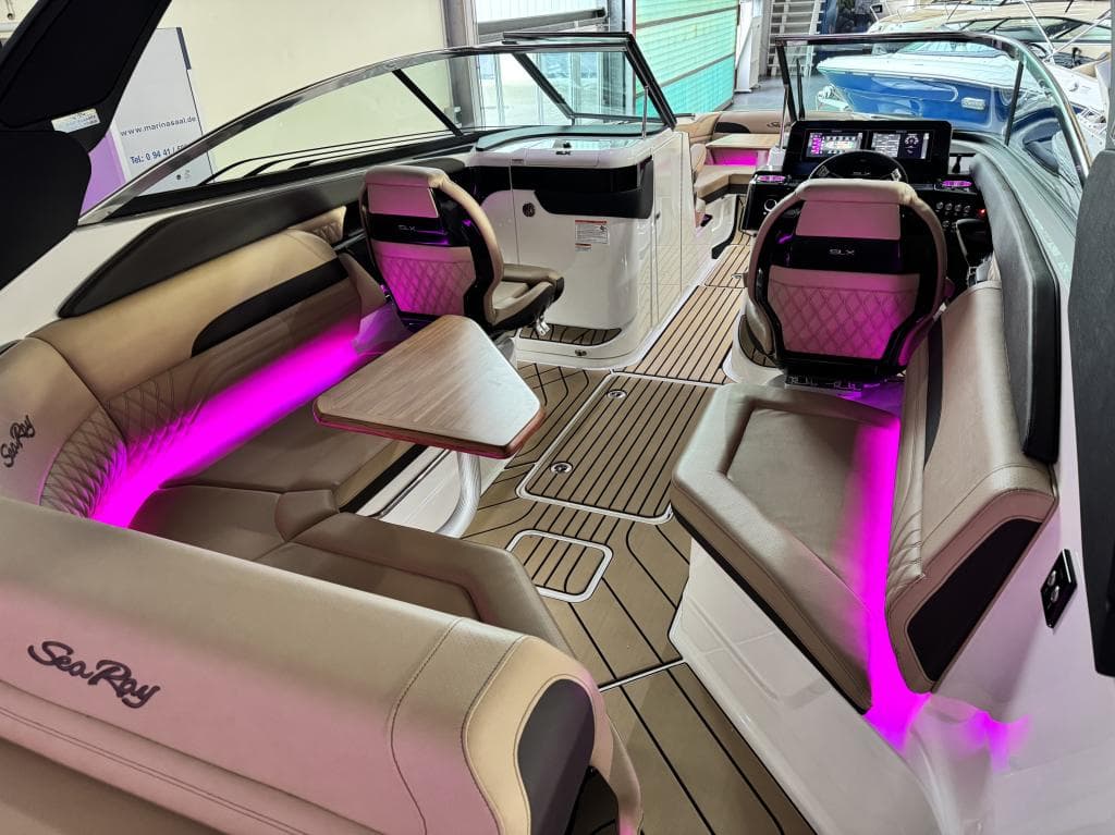 Sea Ray 260 SLX – Bild 9