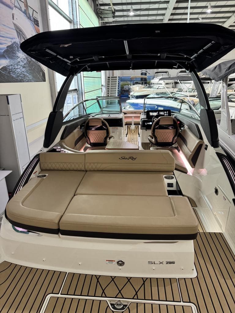 Sea Ray 260 SLX – Bild 6