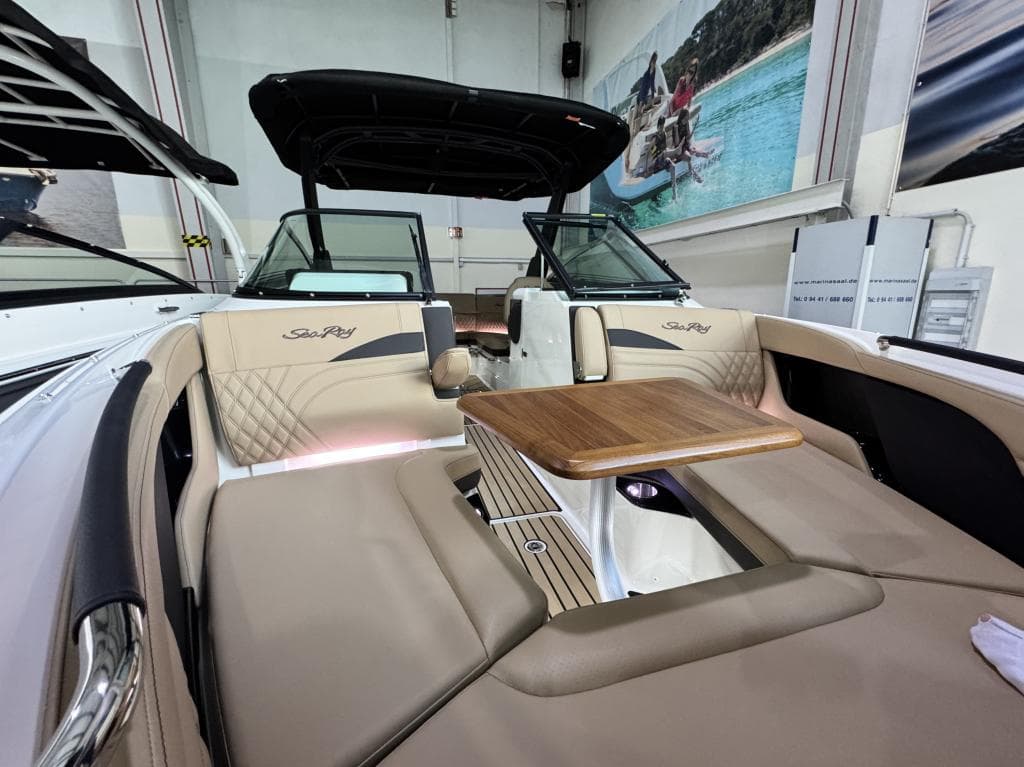 Sea Ray 260 SLX – Bild 3