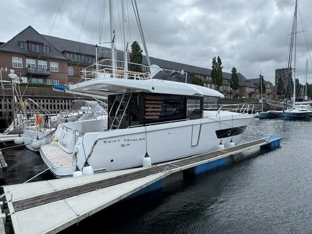 Beneteau Swift Trawler 37 Fly