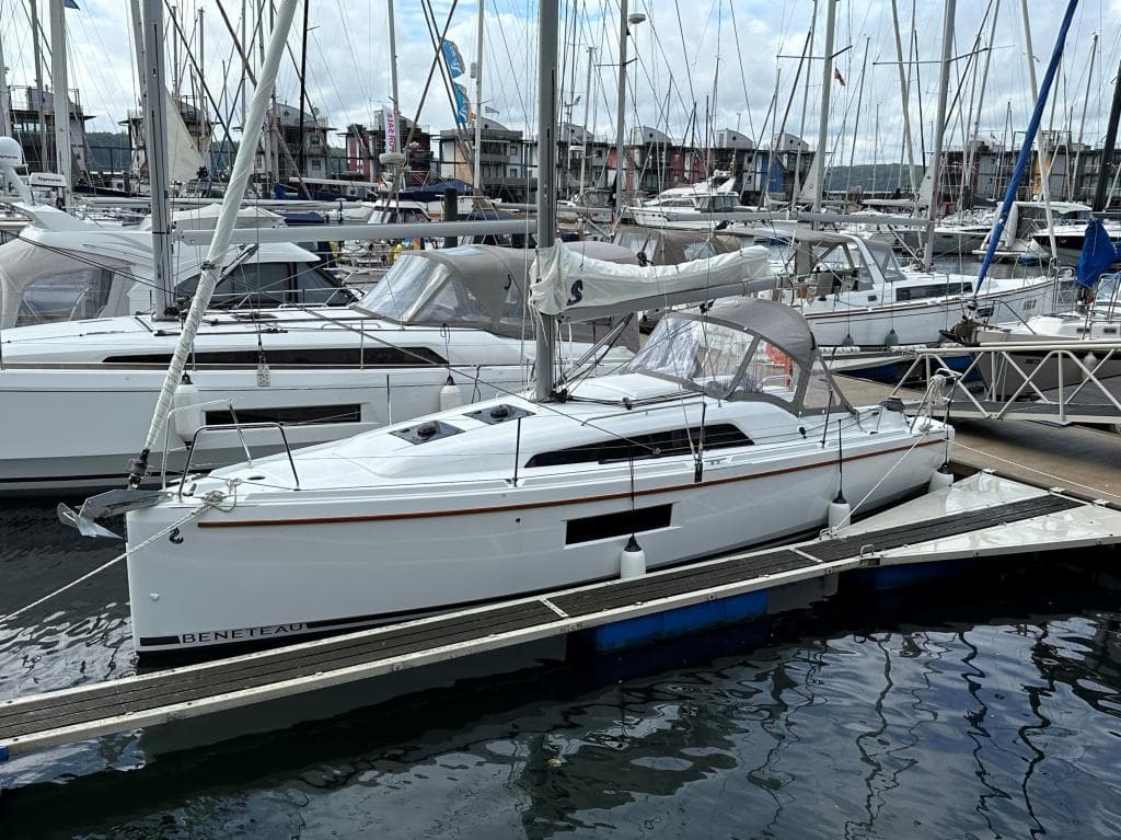 Beneteau Oceanis 30.1 – Bild 2