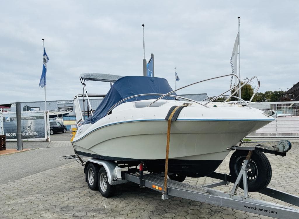 Quicksilver 555 WA Commander
