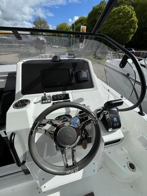 Beneteau Flyer 8 Sundeck V2 – Bild 8