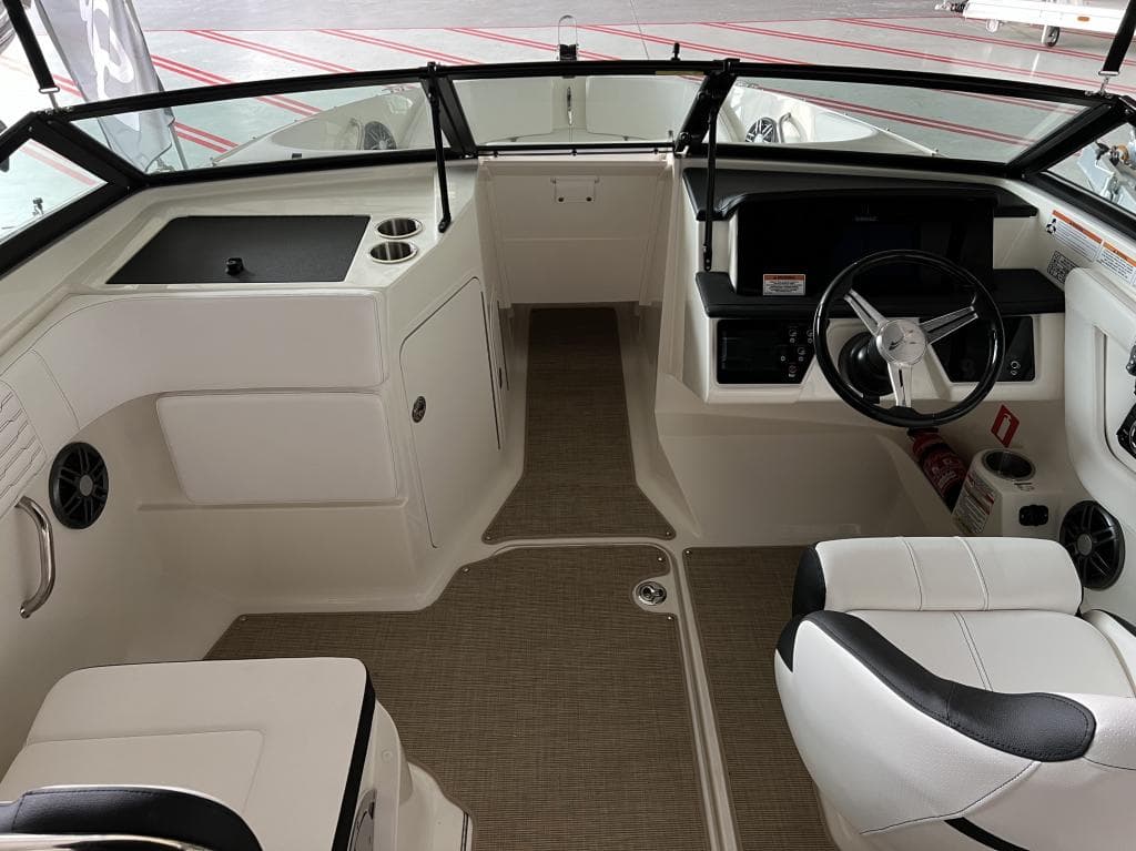 Sea Ray 210 SPOE – Bild 4