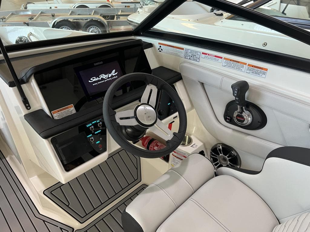Sea Ray 210 SPX OB – Bild 4