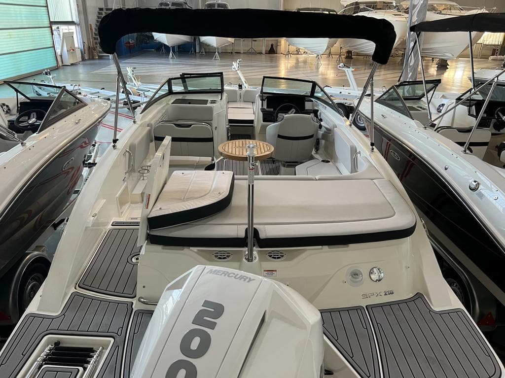 Sea Ray 210 SPX OB – Bild 3