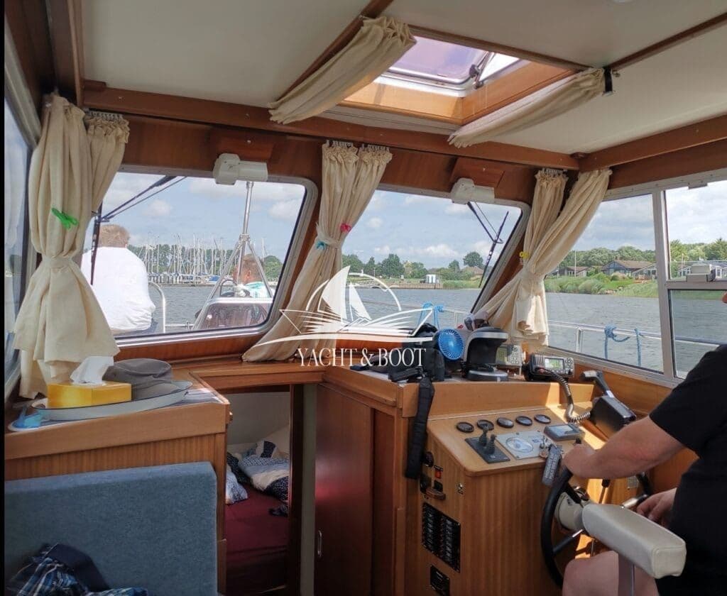 Aquila 900 Traveller - Achterkabine - Diesel inkl. Trailer – Bild 5