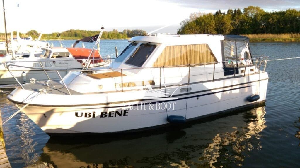 Aquila 900 Traveller - Achterkabine - Diesel inkl. Trailer