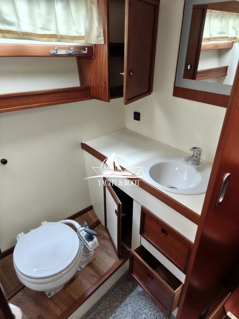 Aquila 900 Traveller - Achterkabine - Diesel inkl. Trailer – Bild 15