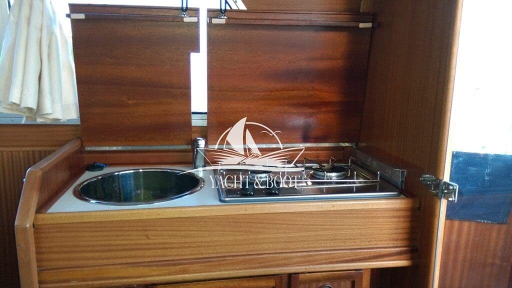 Aquila 900 Traveller - Achterkabine - Diesel inkl. Trailer – Bild 10