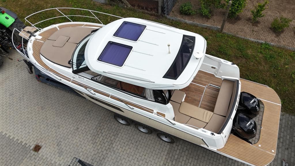 Jeanneau Merry Fisher 855