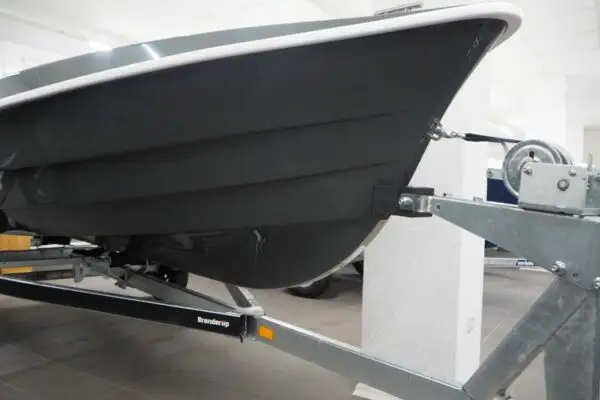 430 Standard Angelboot in grau – sofort verfügbar!