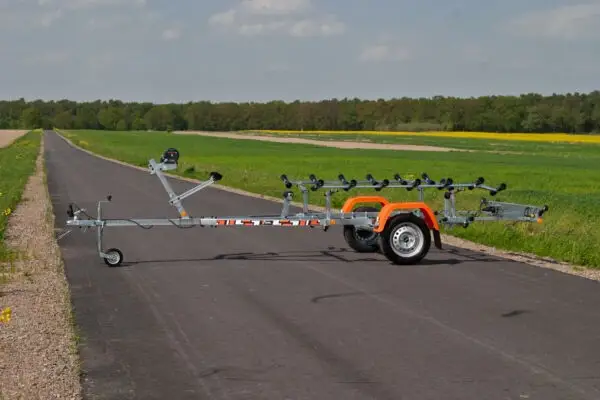 Bootstrailer / Anhänger für Schlauchboote / Trompetenrollen / 750KG
