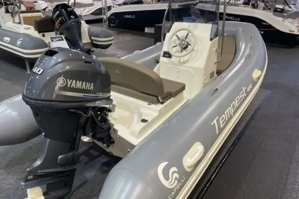 Capelli 430 Tempest + Yamaha 40PS
